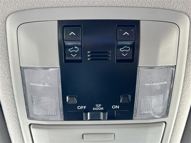 ランドクルーザープラド TZ-G フルタイム4WD サンルーフ バックカメラ レーダークルーズコントロール ETC 前後ドライブレコーダー ナビ ターボ Bluetooth接続 アルパインナビ パワーシート レザーシート ルーフレール(3枚目)