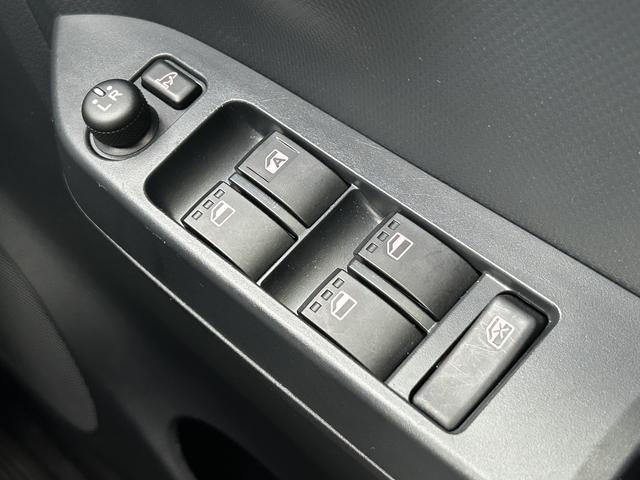 電動格納ミラーです。