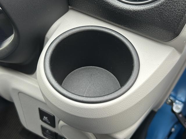 運転席カップホルダー