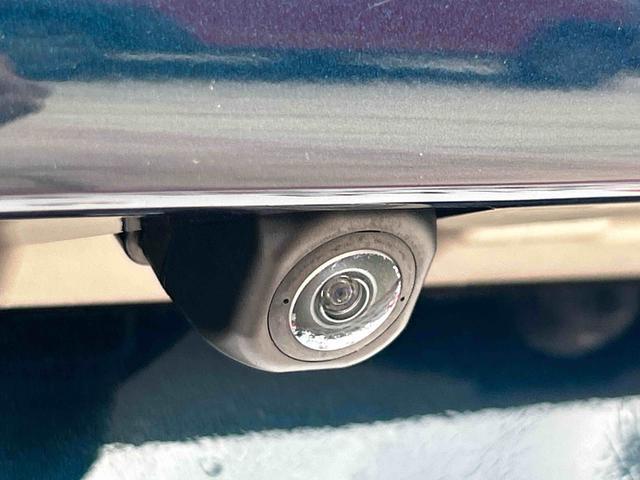 他にも画像がございますので、ぜひご覧いただければと思います。より詳しくお車をご覧いただけます。