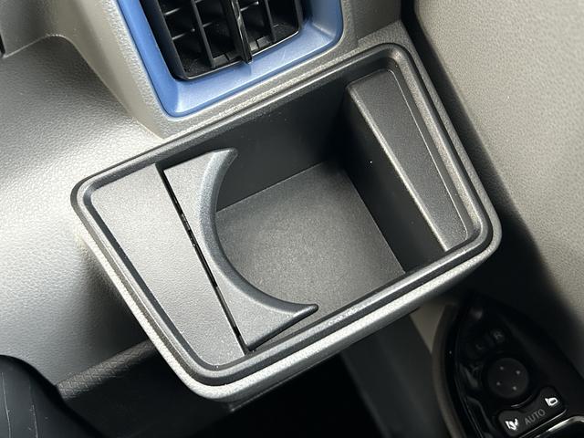 運転席カップホルダー