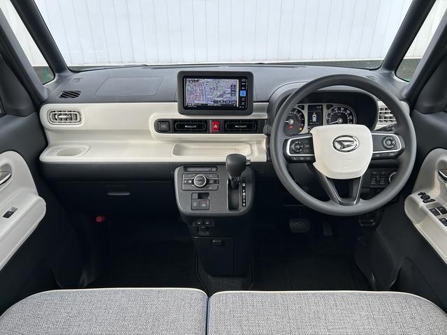 ムーヴキャンバス ストライプスＧターボ　純正７インチナビ　パノラマモニター　保証　新車保証・まごころ保証　１年間・走行距離無制限付き　純正７インチナビ　パノラマモニター　キーフリーシステム　アイドリングストップ　ＬＥＤヘッドランプ　両側電動スライドドア　クルーズコントロール（3枚目）