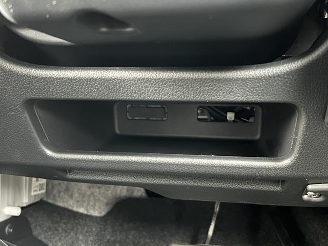 ムーヴキャンバス ストライプスＧターボ　純正７インチナビ　パノラマモニター　保証　新車保証・まごころ保証　１年間・走行距離無制限付き　純正７インチナビ　パノラマモニター　キーフリーシステム　アイドリングストップ　ＬＥＤヘッドランプ　両側電動スライドドア　クルーズコントロール（34枚目）