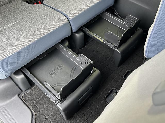 ムーヴキャンバス ストライプスＧターボ　純正７インチナビ　パノラマモニター　保証　新車保証・まごころ保証　１年間・走行距離無制限付き　純正７インチナビ　パノラマモニター　キーフリーシステム　アイドリングストップ　ＬＥＤヘッドランプ　両側電動スライドドア　クルーズコントロール（45枚目）