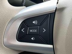 ナビゲーションの装着でステアリングホイール左側のスイッチが操作ができます。オーディオの操作、切替が可能になり、運転しながらでも扱えるので、とても便利です♪ 5