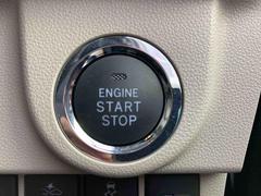 エンジン始動、停止はプッシュボタンでの操作になります。 6