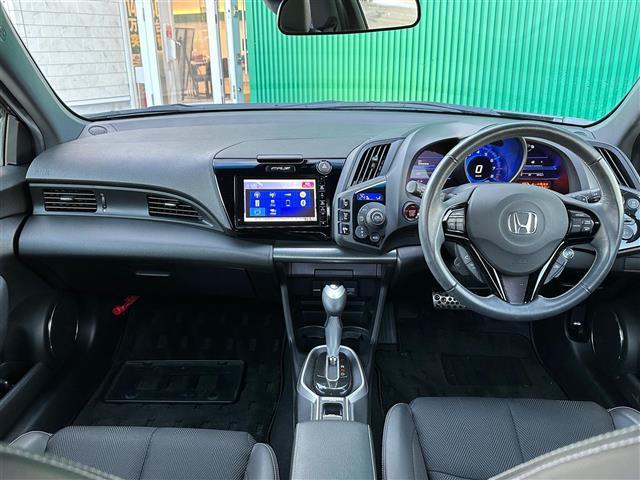 ＣＲ－Ｚ αファイナルレーベル　あんしんパッケージ　純正ＳＤナビ　ＣＤ　ＤＶＤ　ＢＴ　ＵＳＢ　ＨＤＭＩ　フルセグＴＶ　バックカメラ　純正１７インチＡＷ　ハーフレザーシート　電子パーキングブレーキ　パドルシフト　クルーズコントロール（3枚目）