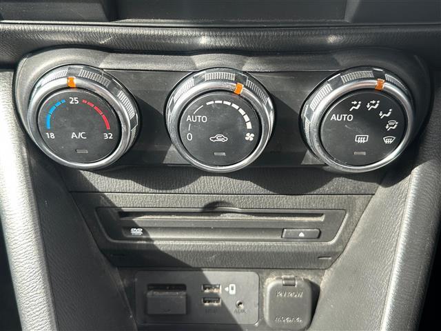 CX-3 15S ツーリング ワンオーナー BOSEサウンドシステム 360度ビューモニター パーキングセンサー CD/DVD/フルセグTV 純正ナビ 衝突軽減ブレーキ BSM 車線逸脱警報システム 電動パーキングブレーキ LED(9枚目)