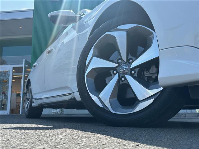 アコード ＥＸ　モデューロエアロ　サンルーフ　ホンダセンシング　渋滞追従機能付アダプティブクルーズコントロール　ＢＳＭ　純正ナビ　バックカメラ　ＥＴＣ　ドライブレコーダー　ワイヤレス充電　本革シート　シートヒーター（17枚目）