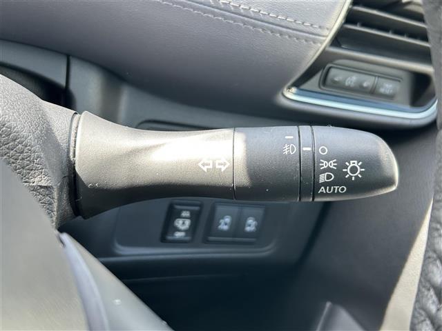 セレナ ｅ－パワー　ハイウェイスターＶ　セーフティパックＢ　プロパイロット　純正１０インチナビ　アラウンドビューモニター　ＥＴＣ　ドライブレコーダー　ハンズフリー両側電動スライドドア　リアオートエアコン　シートヒーター／ステアリングヒーター（24枚目）