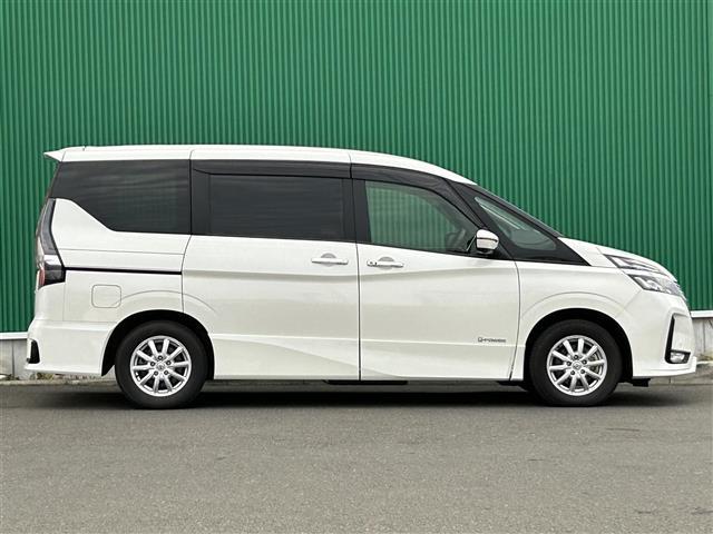 セレナ ｅ－パワー　ハイウェイスターＶ　セーフティパックＢ　プロパイロット　純正１０インチナビ　アラウンドビューモニター　ＥＴＣ　ドライブレコーダー　ハンズフリー両側電動スライドドア　リアオートエアコン　シートヒーター／ステアリングヒーター（35枚目）