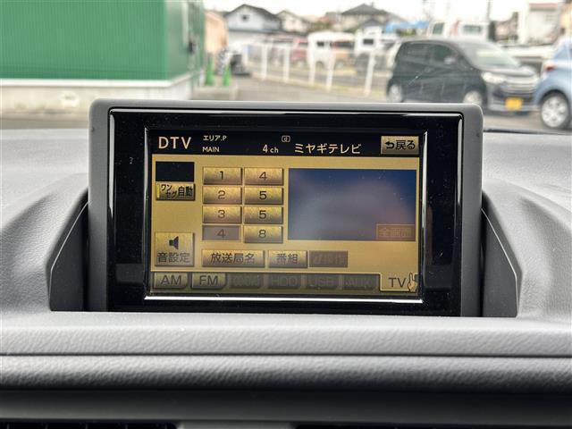 CT CT200h Fスポーツ 後期型ヘッドライト 純正メーカーHDDナビ CD DVD MSV USB AUX フルセグTV バックカメラ 純正17インチAW クルーズコントロール シートヒーター シートリフター スマートキー(5枚目)