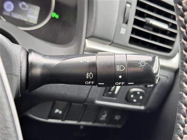 CT CT200h Fスポーツ 後期型ヘッドライト 純正メーカーHDDナビ CD DVD MSV USB AUX フルセグTV バックカメラ 純正17インチAW クルーズコントロール シートヒーター シートリフター スマートキー(23枚目)