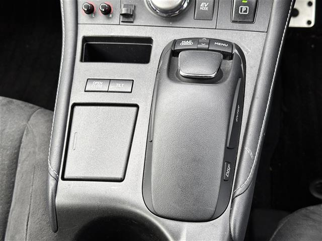 CT CT200h Fスポーツ 後期型ヘッドライト 純正メーカーHDDナビ CD DVD MSV USB AUX フルセグTV バックカメラ 純正17インチAW クルーズコントロール シートヒーター シートリフター スマートキー(25枚目)