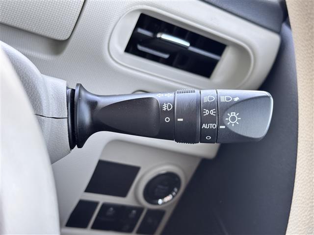 ムーヴキャンバス Ｘメイクアップ　ＳＡＩＩ　スマートアシスト２　衝突回避支援ブレーキ機能　車線逸脱警報機能　誤発進抑制制御機能　先行車発進お知らせ機能　純正ナビ　パノラマモニター　ＥＴＣ　スマートキー　プッシュスタート　アイドリングストップ（9枚目）
