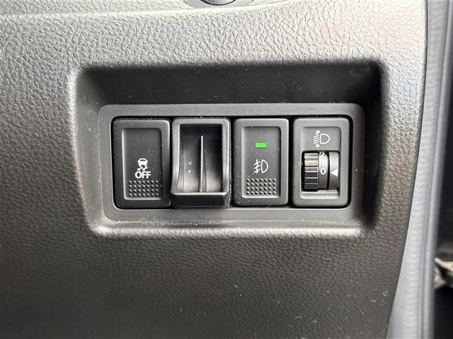 スイフトスポーツ ベースグレード 6MT 社外SDナビ CD DVD SD BT フルセグTV 社外15インチAW 純正アルミ サマータイヤ積み込み クルーズコントロール ヘッドライトレベライザー ステアリングスイッチ スマートキー(12枚目)