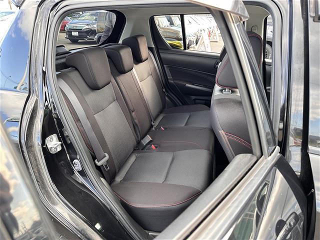 スイフトスポーツ ベースグレード 6MT 社外SDナビ CD DVD SD BT フルセグTV 社外15インチAW 純正アルミ サマータイヤ積み込み クルーズコントロール ヘッドライトレベライザー ステアリングスイッチ スマートキー(15枚目)