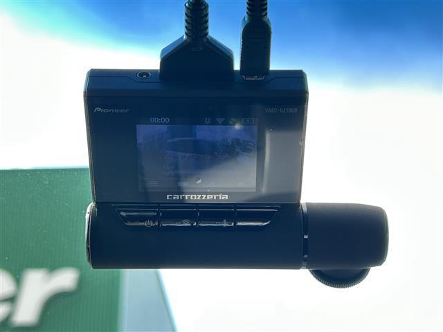 ステップワゴンスパーダ Z 7人乗り 純正9インチナビ CD/DVD/Bluetooth/フルセグTV ETC ドライブレコーダー 両側電動スライドドア コンフォートビューパッケージ HIDヘッドランプ 社外15インチAW(7枚目)