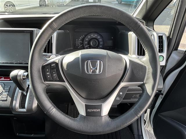 ステップワゴンスパーダ Z 7人乗り 純正9インチナビ CD/DVD/Bluetooth/フルセグTV ETC ドライブレコーダー 両側電動スライドドア コンフォートビューパッケージ HIDヘッドランプ 社外15インチAW(8枚目)