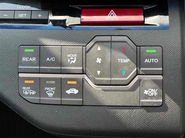 ステップワゴンスパーダ Z 7人乗り 純正9インチナビ CD/DVD/Bluetooth/フルセグTV ETC ドライブレコーダー 両側電動スライドドア コンフォートビューパッケージ HIDヘッドランプ 社外15インチAW(13枚目)