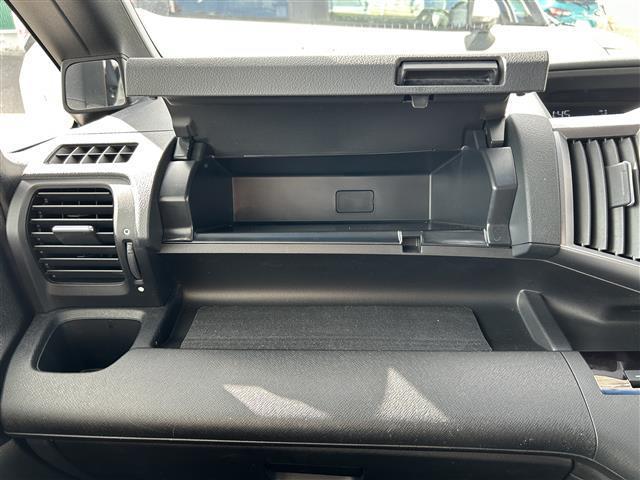 ステップワゴンスパーダ Z 7人乗り 純正9インチナビ CD/DVD/Bluetooth/フルセグTV ETC ドライブレコーダー 両側電動スライドドア コンフォートビューパッケージ HIDヘッドランプ 社外15インチAW(24枚目)