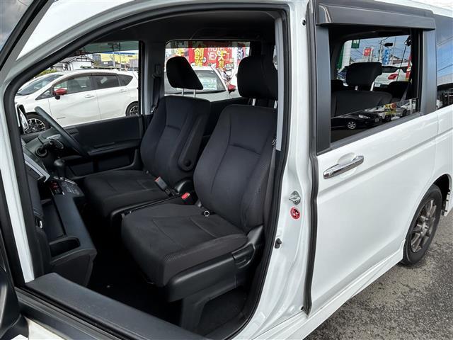 ステップワゴンスパーダ Z 7人乗り 純正9インチナビ CD/DVD/Bluetooth/フルセグTV ETC ドライブレコーダー 両側電動スライドドア コンフォートビューパッケージ HIDヘッドランプ 社外15インチAW(29枚目)