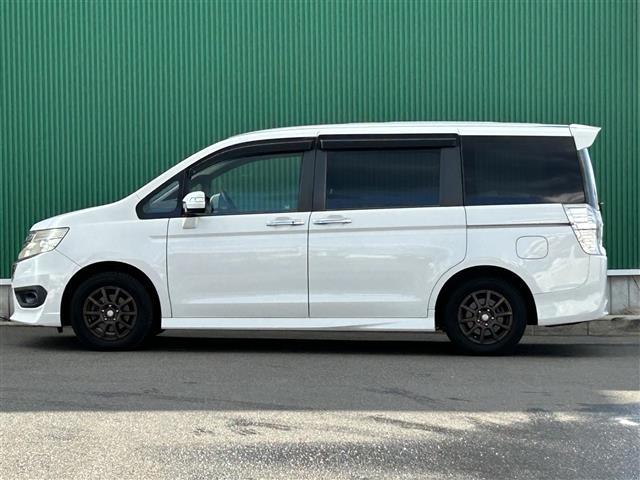 ステップワゴンスパーダ Z 7人乗り 純正9インチナビ CD/DVD/Bluetooth/フルセグTV ETC ドライブレコーダー 両側電動スライドドア コンフォートビューパッケージ HIDヘッドランプ 社外15インチAW(36枚目)