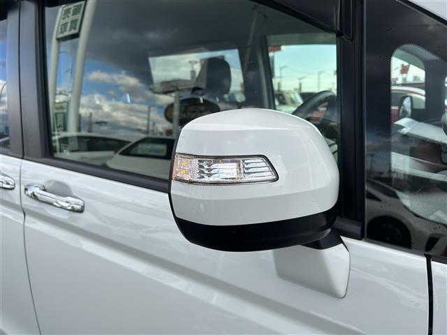 ステップワゴンスパーダ Z 7人乗り 純正9インチナビ CD/DVD/Bluetooth/フルセグTV ETC ドライブレコーダー 両側電動スライドドア コンフォートビューパッケージ HIDヘッドランプ 社外15インチAW(39枚目)