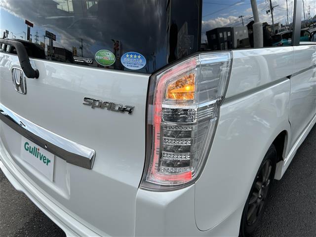 ステップワゴンスパーダ Z 7人乗り 純正9インチナビ CD/DVD/Bluetooth/フルセグTV ETC ドライブレコーダー 両側電動スライドドア コンフォートビューパッケージ HIDヘッドランプ 社外15インチAW(40枚目)