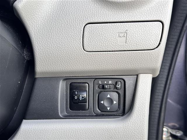 デイズ X アラウンドビューモニター 純正ナビ フルセグTV Bluetooth CD DVD シートヒーター 純正エンジンスターター プッシュスタート ウインカー付き電動格納ミラー アイドリングストップ(13枚目)