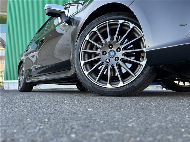 レヴォーグ 1.6STIスポーツアイサイト アイサイトVer,3 プリクラッシュブレーキ 全車速追従機能付クルーズコントロール 車線逸脱警報 ブラインドスポットモニター ワンオーナー 純正SDナビ CD DVD SD BT TV スマートキー(17枚目)