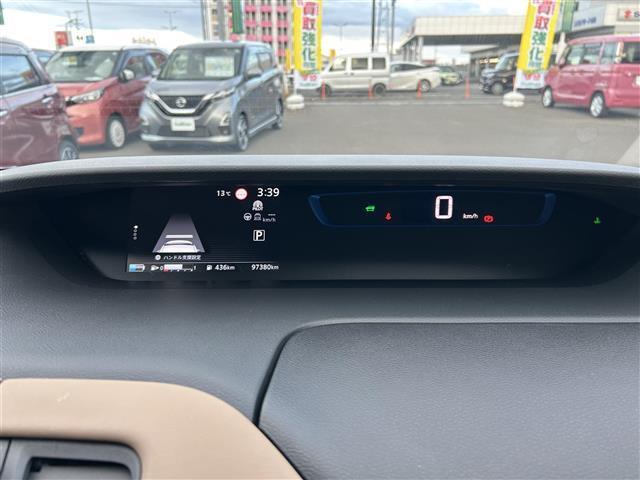 セレナ e-パワー ハイウェイスターV プロパイロット セーフティパックB プレミアムインテリア 純正フリップダウンモニター 純正9インチナビ アラウンドビューモニター インテリジェントルームミラー シートヒーター 両側電動スライドドア(9枚目)