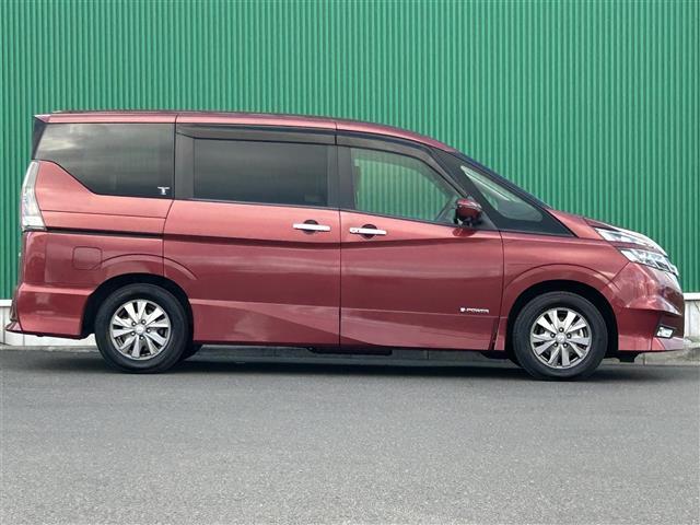 セレナ e-パワー ハイウェイスターV プロパイロット セーフティパックB プレミアムインテリア 純正フリップダウンモニター 純正9インチナビ アラウンドビューモニター インテリジェントルームミラー シートヒーター 両側電動スライドドア(35枚目)