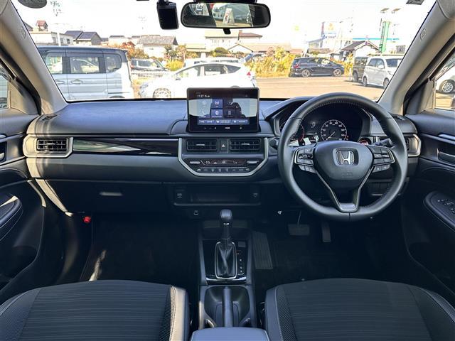 ＷＲ－Ｖ Ｚ＋　ホンダセンシング　アダプティブクルーズコントロール　純正ディスプレイオーディオ　バックカメラ　純正ドライブレコーダー　ＥＴＣ　コーナーセンサー　パドルシフト　ハーフレザーシート　オートハイビーム（3枚目）