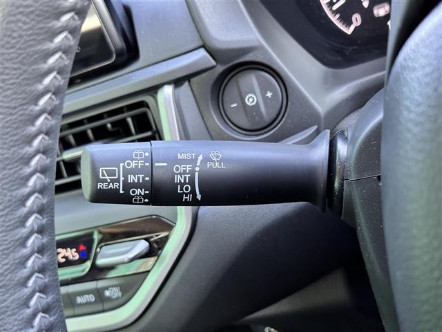 ＷＲ－Ｖ Ｚ＋　ホンダセンシング　アダプティブクルーズコントロール　純正ディスプレイオーディオ　バックカメラ　純正ドライブレコーダー　ＥＴＣ　コーナーセンサー　パドルシフト　ハーフレザーシート　オートハイビーム（22枚目）