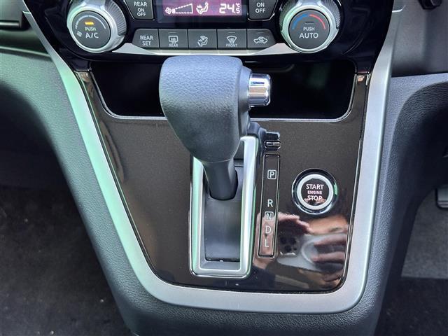 セレナ ハイウェイスター　Ｖセレクション　ワンオーナー　エマージェンシーブレーキ　純正ナビ　ＣＤ／ＤＶＤ／Ｂｌｕｅｔｏｏｔｈ／フルセグＴＶ　バックカメラ　両側パワースライドドドア　純正１６インチＡＷ　社外ＧＰＳレーダー　クルーズコントロール（12枚目）