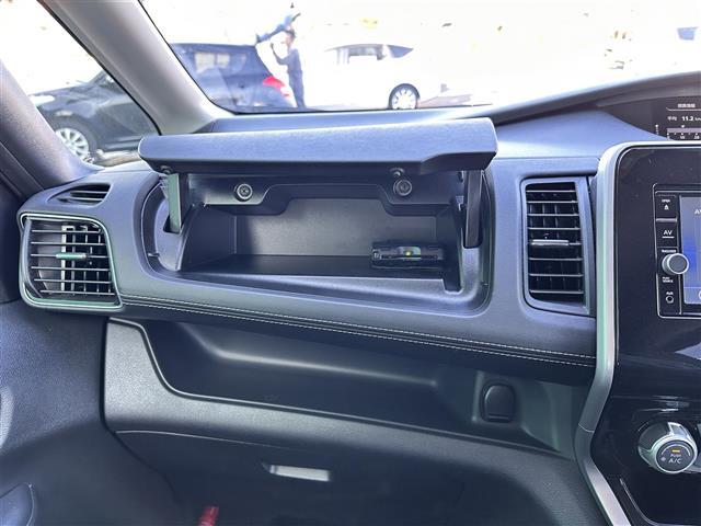 セレナ ハイウェイスター　Ｖセレクション　ワンオーナー　エマージェンシーブレーキ　純正ナビ　ＣＤ／ＤＶＤ／Ｂｌｕｅｔｏｏｔｈ／フルセグＴＶ　バックカメラ　両側パワースライドドドア　純正１６インチＡＷ　社外ＧＰＳレーダー　クルーズコントロール（25枚目）