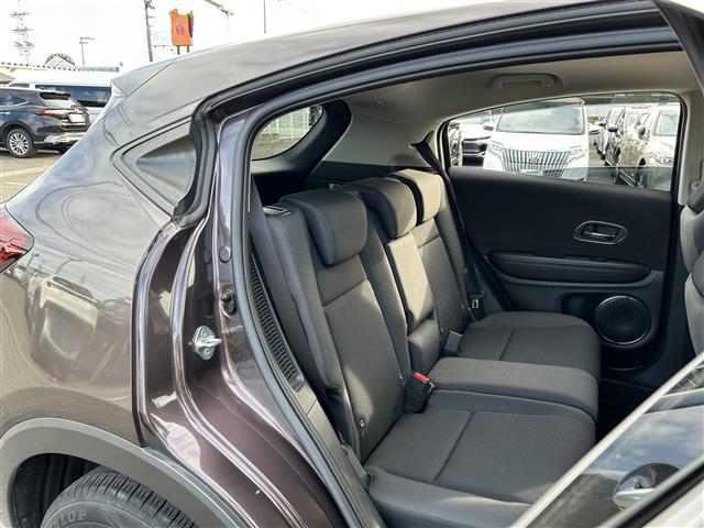 ヴェゼル ハイブリッドＸ・ホンダセンシング　ホンダセンシング　アダプティブクルーズコントロール　純正ナビ　バックカメラ　ＥＴＣ　ドライブレコーダー　純正エンジンスターター　ＬＥＤヘッドランプ　純正１６インチアルミホイール　フォグランプ（15枚目）