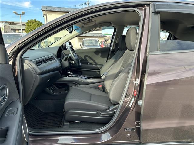 ヴェゼル ハイブリッドＸ・ホンダセンシング　ホンダセンシング　アダプティブクルーズコントロール　純正ナビ　バックカメラ　ＥＴＣ　ドライブレコーダー　純正エンジンスターター　ＬＥＤヘッドランプ　純正１６インチアルミホイール　フォグランプ（30枚目）