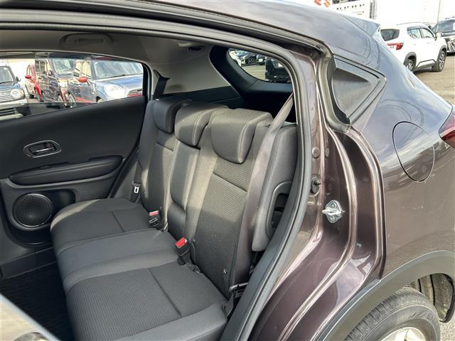 ヴェゼル ハイブリッドＸ・ホンダセンシング　ホンダセンシング　アダプティブクルーズコントロール　純正ナビ　バックカメラ　ＥＴＣ　ドライブレコーダー　純正エンジンスターター　ＬＥＤヘッドランプ　純正１６インチアルミホイール　フォグランプ（32枚目）