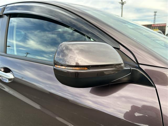 ヴェゼル ハイブリッドＸ・ホンダセンシング　ホンダセンシング　アダプティブクルーズコントロール　純正ナビ　バックカメラ　ＥＴＣ　ドライブレコーダー　純正エンジンスターター　ＬＥＤヘッドランプ　純正１６インチアルミホイール　フォグランプ（39枚目）