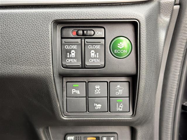 オデッセイハイブリッド ハイブリッドアブソルート・ホンダセンシングＥＸパック　ホンダセンシング　アダプティブクルーズコントロール　純正フリップダウンモニター　純正８インチナビ　バックカメラ　ＥＴＣ　ドライブレコーダー　両側電動スライドドア　ハーフレザー　パワーシート　ＢＳＭ（6枚目）