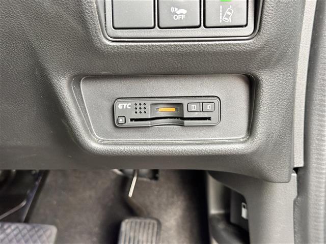 オデッセイハイブリッド ハイブリッドアブソルート・ホンダセンシングＥＸパック　ホンダセンシング　アダプティブクルーズコントロール　純正フリップダウンモニター　純正８インチナビ　バックカメラ　ＥＴＣ　ドライブレコーダー　両側電動スライドドア　ハーフレザー　パワーシート　ＢＳＭ（7枚目）