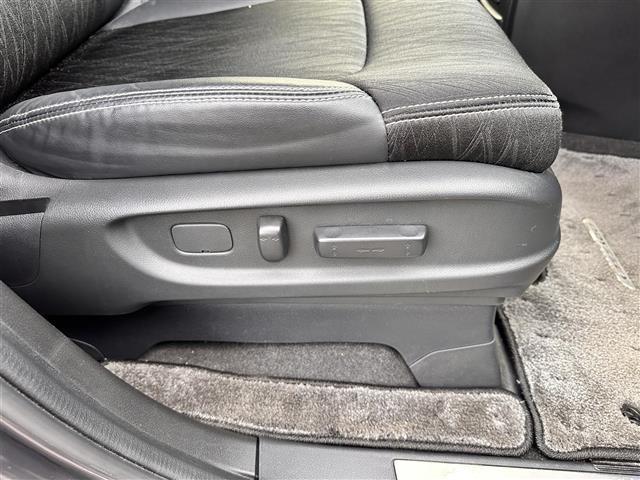 オデッセイハイブリッド ハイブリッドアブソルート・ホンダセンシングＥＸパック　ホンダセンシング　アダプティブクルーズコントロール　純正フリップダウンモニター　純正８インチナビ　バックカメラ　ＥＴＣ　ドライブレコーダー　両側電動スライドドア　ハーフレザー　パワーシート　ＢＳＭ（13枚目）