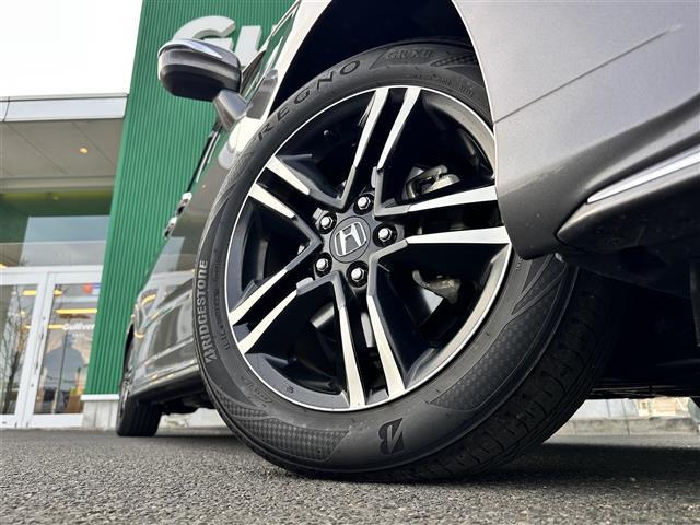 オデッセイハイブリッド ハイブリッドアブソルート・ホンダセンシングＥＸパック　ホンダセンシング　アダプティブクルーズコントロール　純正フリップダウンモニター　純正８インチナビ　バックカメラ　ＥＴＣ　ドライブレコーダー　両側電動スライドドア　ハーフレザー　パワーシート　ＢＳＭ（17枚目）