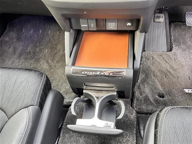 オデッセイハイブリッド ハイブリッドアブソルート・ホンダセンシングＥＸパック　ホンダセンシング　アダプティブクルーズコントロール　純正フリップダウンモニター　純正８インチナビ　バックカメラ　ＥＴＣ　ドライブレコーダー　両側電動スライドドア　ハーフレザー　パワーシート　ＢＳＭ（25枚目）