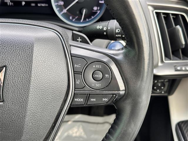 クラウンハイブリッド ＲＳアドバンス　モデリスタフルエアロ　セーフティパッケージプラス　セーフティセンス　レーダークルーズコントロール　ＢＳＭ　パノラミックビューモニター　純正１２．３インチナビ　デジタルインナーミラー　白革シート　ＥＴＣ（9枚目）