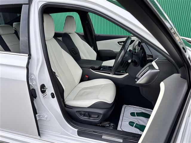 クラウンハイブリッド ＲＳアドバンス　モデリスタフルエアロ　セーフティパッケージプラス　セーフティセンス　レーダークルーズコントロール　ＢＳＭ　パノラミックビューモニター　純正１２．３インチナビ　デジタルインナーミラー　白革シート　ＥＴＣ（14枚目）