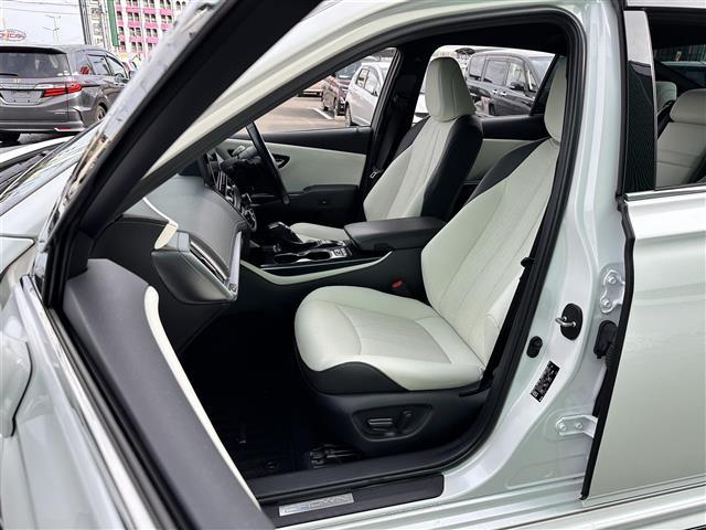 クラウンハイブリッド ＲＳアドバンス　モデリスタフルエアロ　セーフティパッケージプラス　セーフティセンス　レーダークルーズコントロール　ＢＳＭ　パノラミックビューモニター　純正１２．３インチナビ　デジタルインナーミラー　白革シート　ＥＴＣ（30枚目）