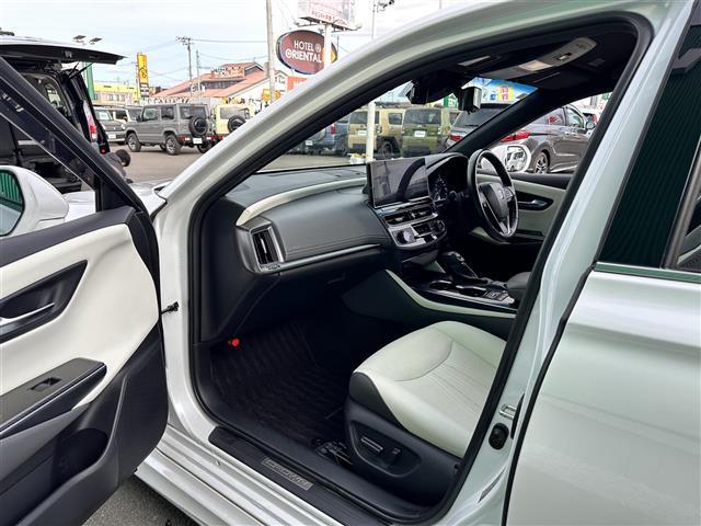 クラウンハイブリッド ＲＳアドバンス　モデリスタフルエアロ　セーフティパッケージプラス　セーフティセンス　レーダークルーズコントロール　ＢＳＭ　パノラミックビューモニター　純正１２．３インチナビ　デジタルインナーミラー　白革シート　ＥＴＣ（31枚目）